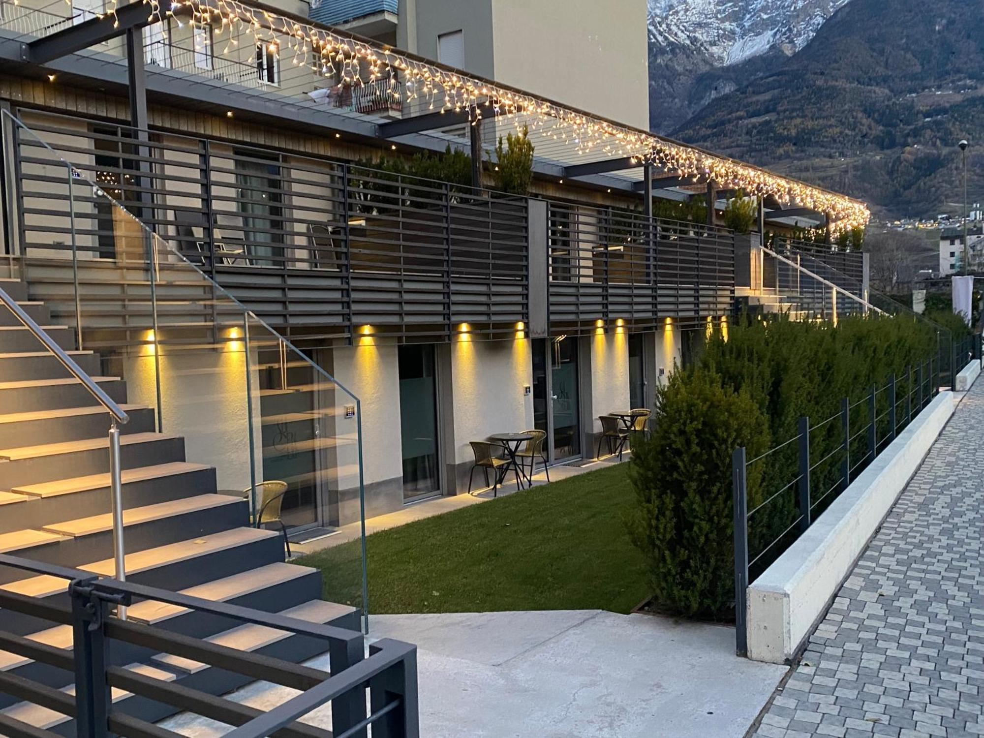 Sui Generis - Aosta Urban Apartments Eksteriør billede